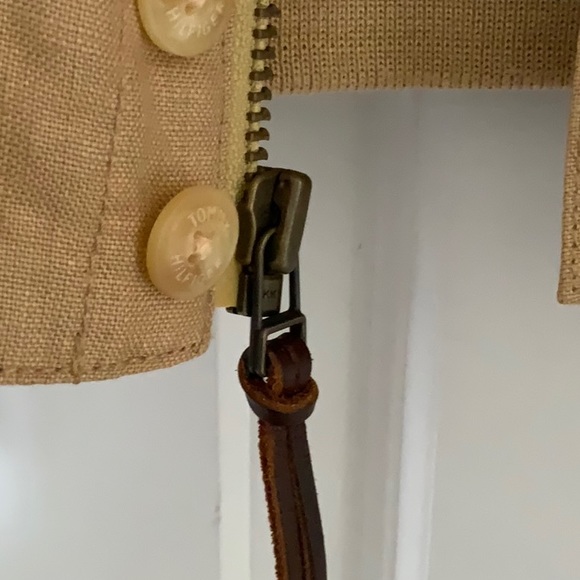 NWOT Tommy Hilfiger Men’s Linen Bomber Jacket. Caramel color. Size Large - Picture 12 of 16